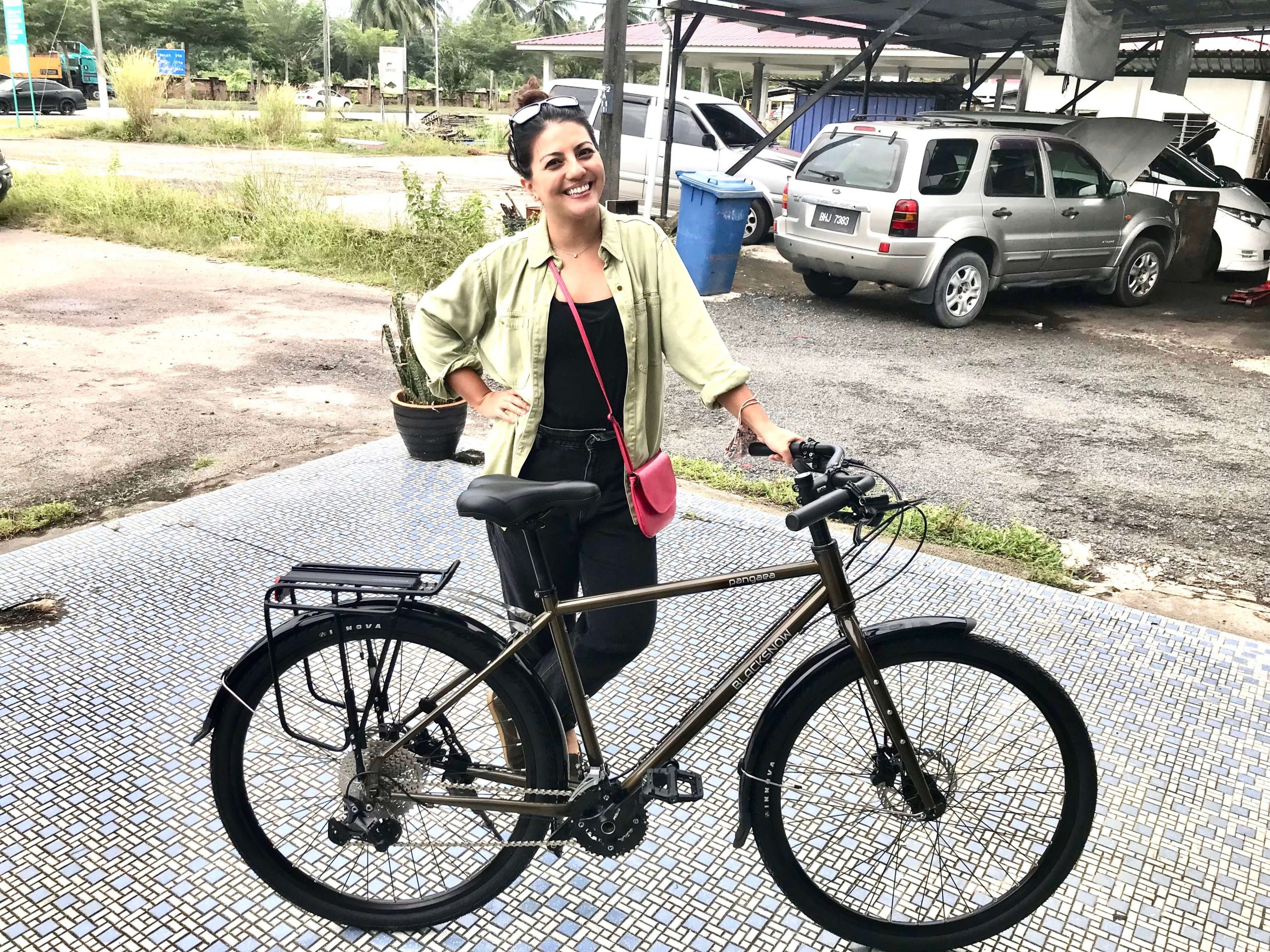 me looking for all the best hybrid bikes for beginners !