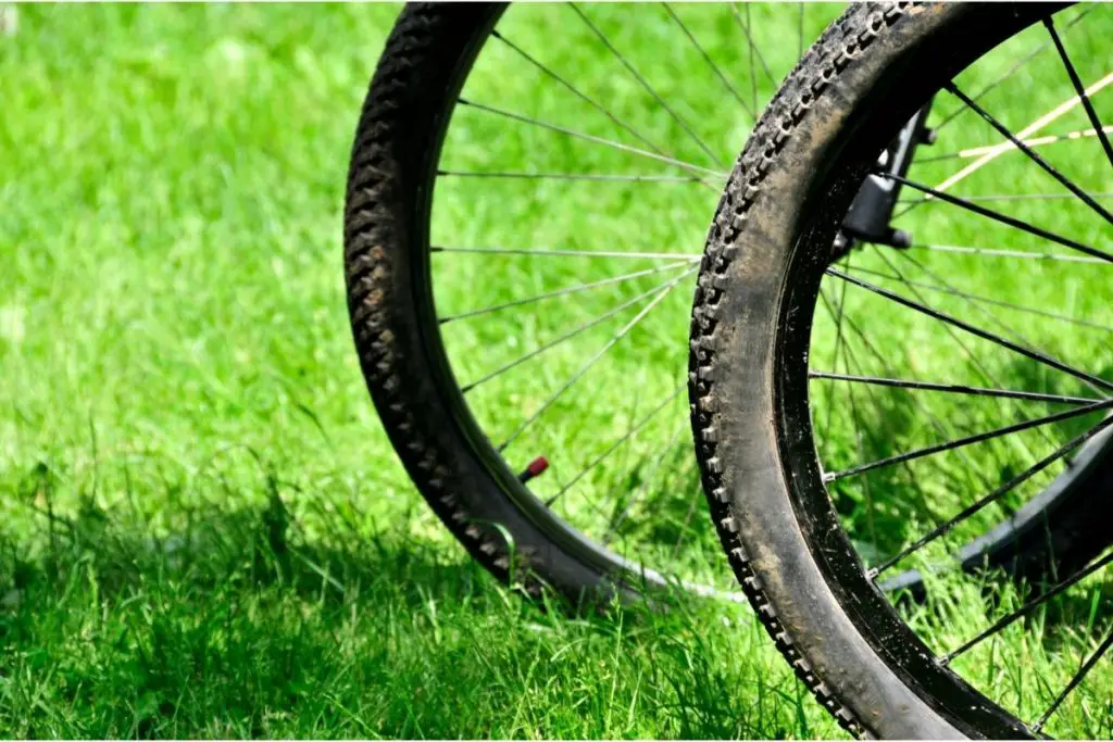 how long do bike tires last