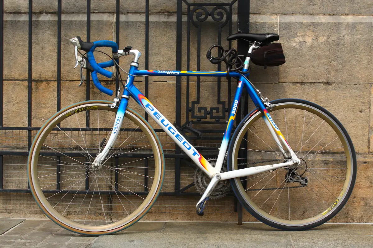 how to identify peugeot bike model