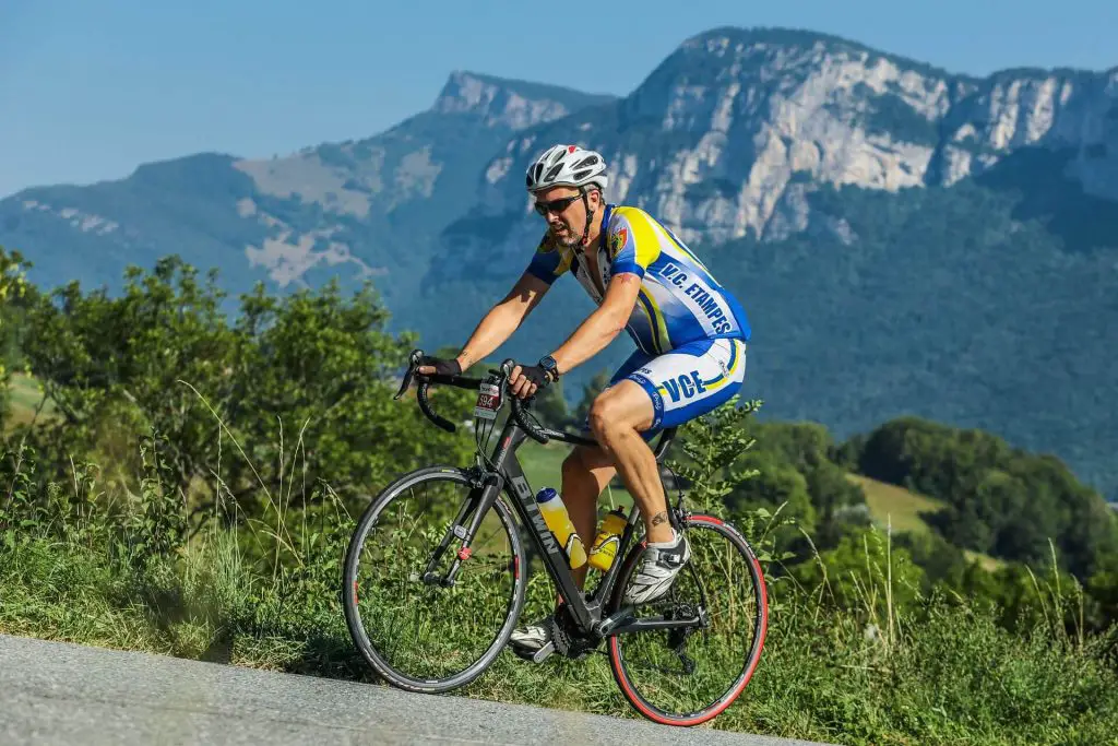 road bike vs mountain bike Road Bike Pros And Cons
