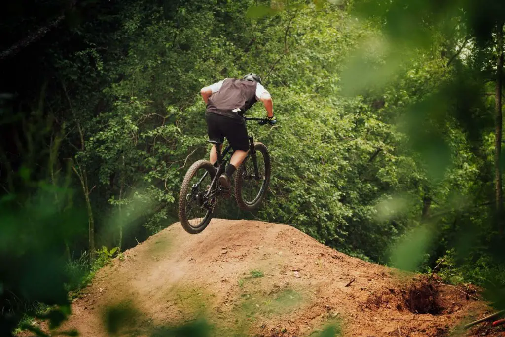 mountain bikes under 300